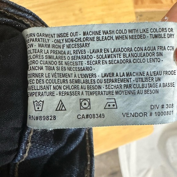 NINE WEST Capri Jeans Women’s sz. 4 (26) Blue Denim Cropped Buttoned Hem - Picture 8 of 10